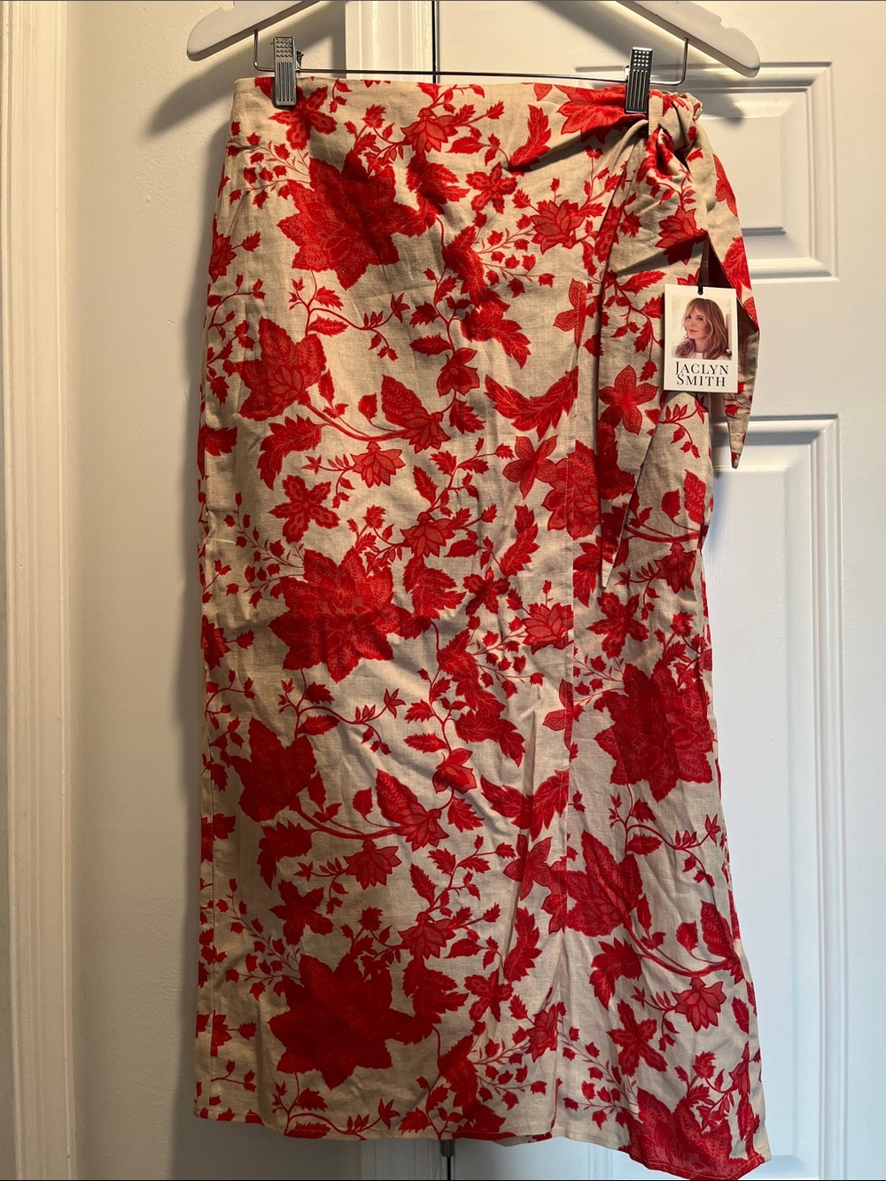 Jaclyn Smith Red Floral A-Line Skirt on Cream Background